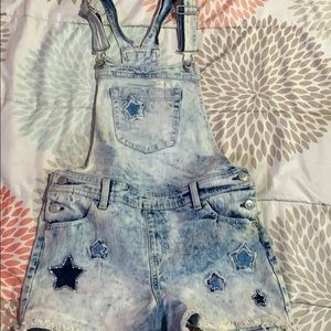 Overall shorts